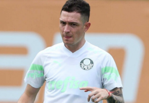 Titular absoluto do Palmeiras no ano passado, Aníbal Moreno renova até 2029