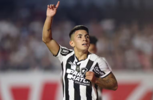 Reforço do Lyon, argentino Almada se despede do Botafogo: 'Foi incrível'