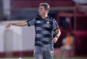 Com dedo do treinador, Portuguesa estreia com vitória no Carioca