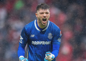 Goleiro Tiago Volpi entra na mira do Grêmio após clube perder Marchesín