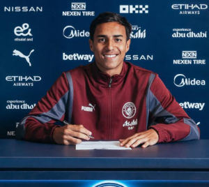 Vitor Reis é anunciado pelo City e se torna o zagueiro mais caro do futebol brasileiro