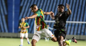 Maranhense: Defesa do Sampaio Corrêa resolve jogo e mantém liderança