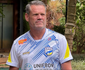 Sul-Mato-Grossense: Dourados do técnico Ito Roque vence Operário e segue com 100% em casa