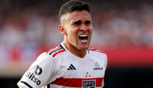 Rodrigo Nestor chora em despedida do São Paulo rumo ao Bahia