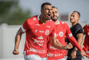 POTIGUAR: Atual bicampeão, América estreia atropelando Baraúnas