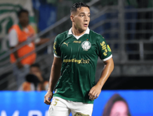 Fabinho festeja elogios de Abel Ferreira e busca espaço: 'Dar meu máximo'