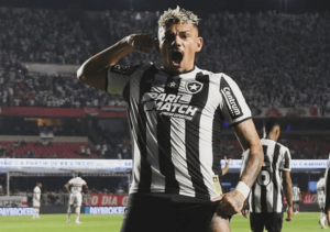 Santos anuncia Tiquinho Soares até 2027