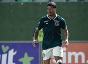 GOIANO: Goiás vence Jataiense no apagar das luzes