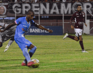 CAPIXABA: Líder Capixaba tenta disparar jogando em casa