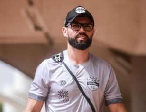 Técnico do Goiânia é demitido após goleada para o Anápolis