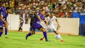 PERNAMBUCANO: Maguary bate Petrolina e segue líder