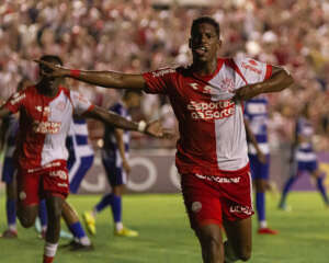 PERNAMBUCANO: Náutico vira líder provisoriamente