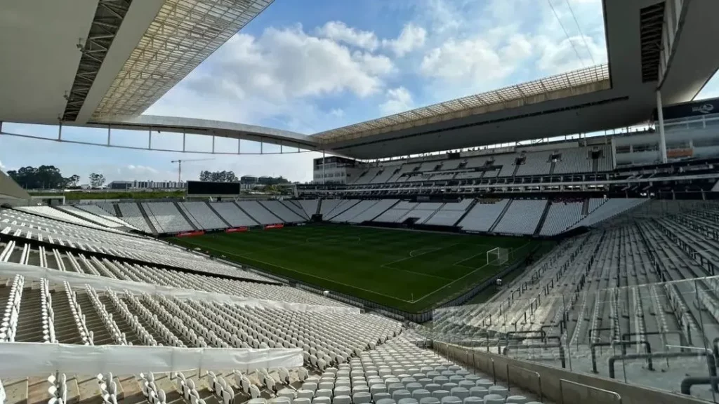 Organizada do Corinthians quita 30ª parcela da Neo Química Arena