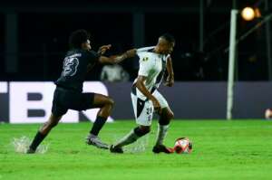 Ponte Preta 0 x 1 Corinthians - A chuva veio, já a vitória...