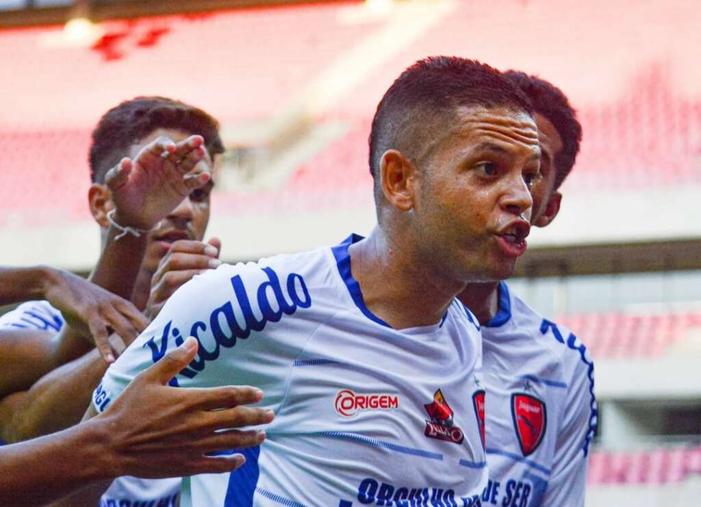 PERNAMBUCANO: Jaguar bate Decisão e conquista primeira vitória na história da elite