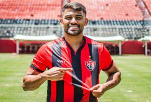 Vitória acerta contratação de volante ex-Criciúma