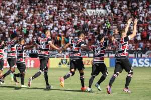 PERNAMBUCANO: Santa Cruz assume liderança provisória