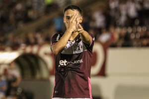 Atacante da Ferroviária projeta duelo contra o Capivariano no Paulistão Série A2: 'Complicado'