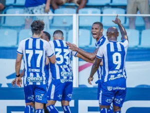 CATARINENSE: Avaí vence Marcílio Dias e vira líder