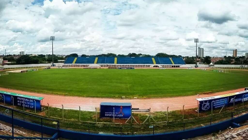BOMBA! Federação interdita estádio do Lemense por conta do gramado