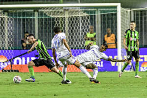 América 1 x 1 Cruzeiro - Bolasie marca no fim e Raposa arranca empate no Mineiro
