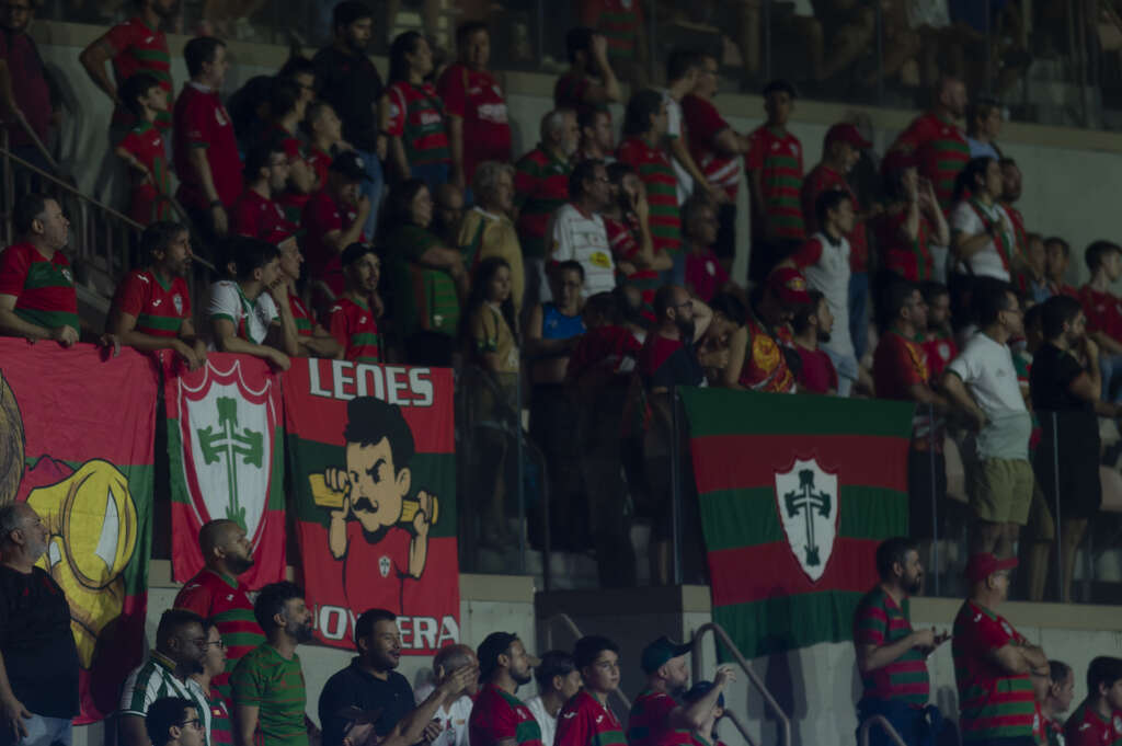 Portuguesa x Corinthians: Divisão do Pacaembu gera polêmica entre torcedores da Lusa