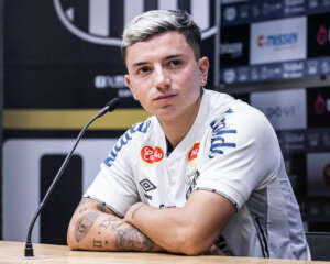 Barreal destaca peso do Santos e diz realizar sonho de atuar com Neymar: 'Ídolo na Argentina'