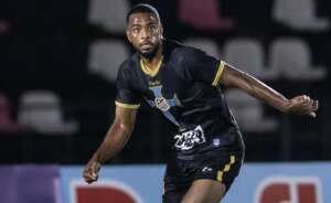 Paulistão: Volante do Água Santa exalta empate contra o Palmeiras 