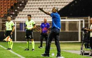 Paulistão Série A2: Técnico do Taubaté, Alberto Félix, completa 200 jogos na carreira