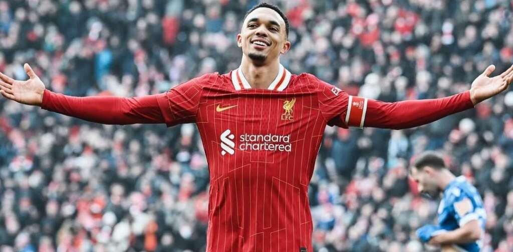 Alexander-Arnold desfalca o Liverpool contra o Tottenham