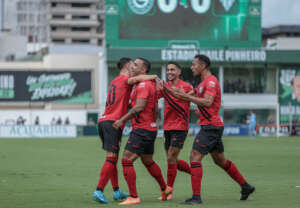 GOIANO: Atlético bate Goiás e Anápolis assume a liderança