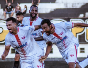 Comercial 1 x 2 Itapirense - Vermelhinha vence jogo polêmico de muita tensão