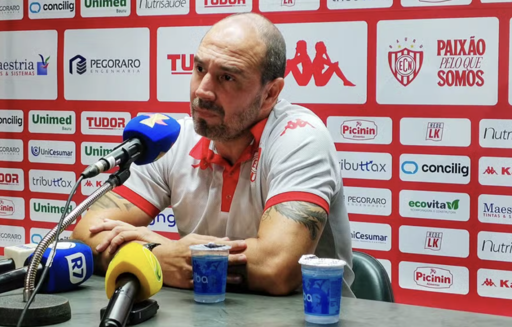 Noroeste confirma saída do técnico Allan Aal, Carlão e outros