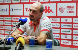 Noroeste confirma saída do técnico Allan Aal, Carlão e outros