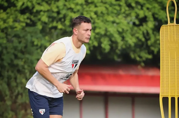 São Paulo e Santiago Longo encaminham rescisão contratual