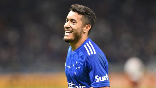 Cruzeiro avalia troca com Internacional por William