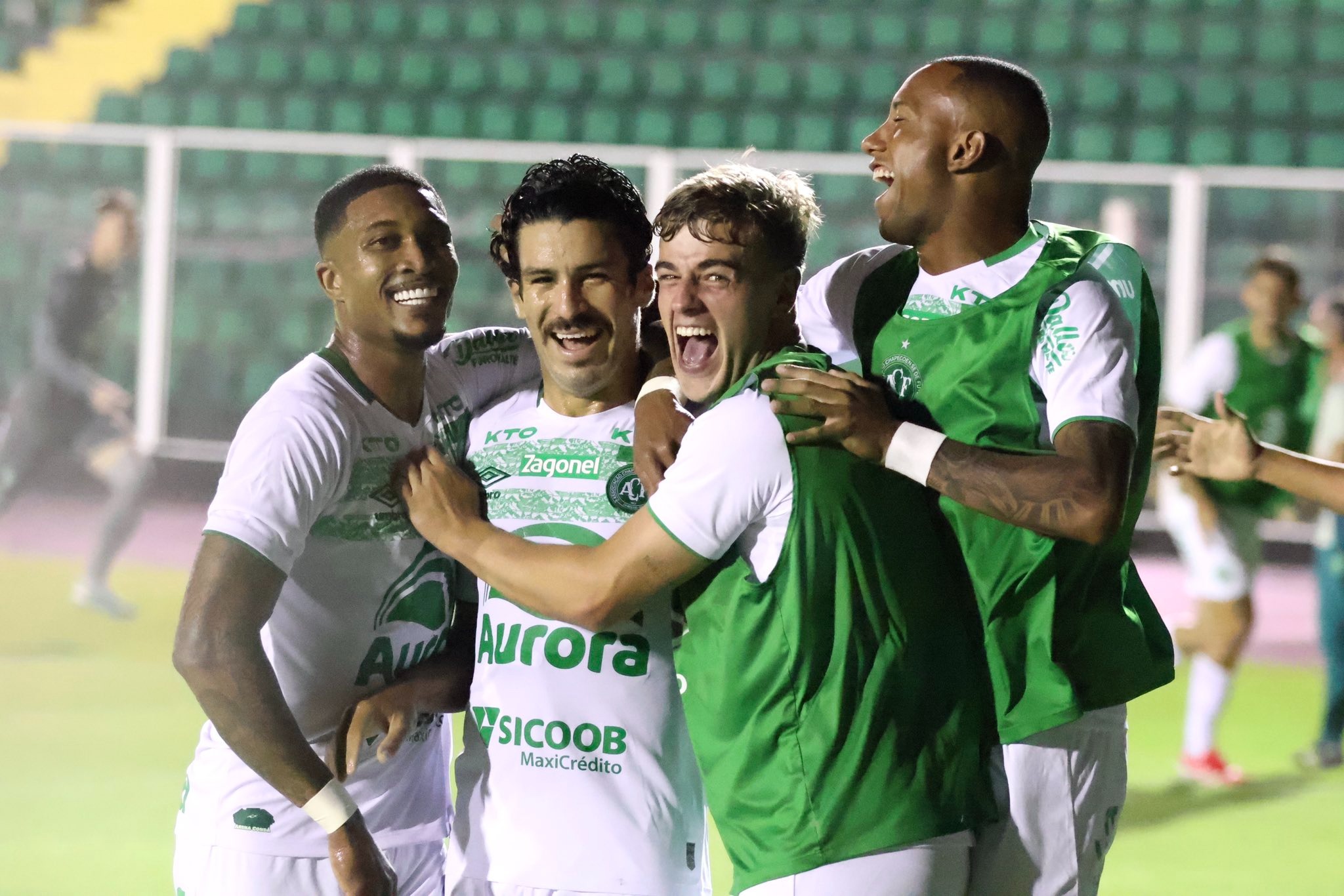 CATARINENSE: Brusque e Chapecoense abrem disputa por vaga na semifinal (Foto: Divulgação/Chapecoense)