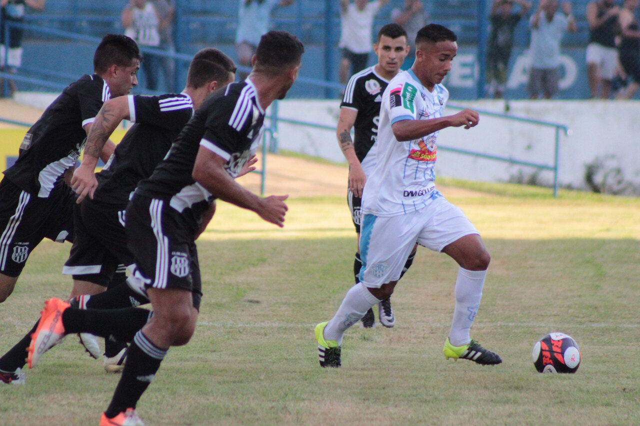 Gabriel Popó em jogo pelo Marília na Copinha 2017 (Foto: Edio Jr. / Arquivo Jornal da Manhã)