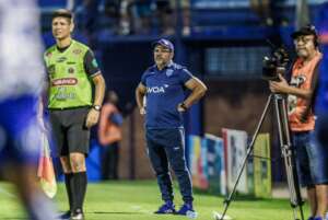 Técnico do Avaí pede paciência com novos jogadores e garante foco na liderança
