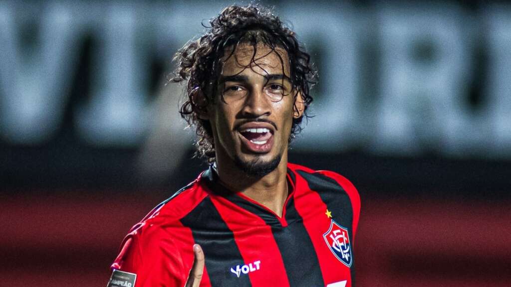 Vitória fará exames para descobrir lesão de Fabri (Foto: Victor Ferreira/ECV)