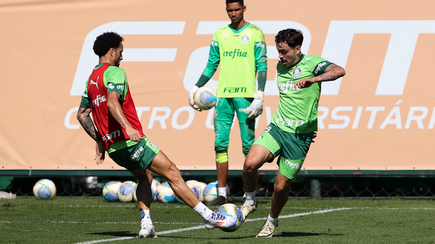 Felipe Anderson treina e Palmeiras enfrenta Guarani para selar paz com a torcida