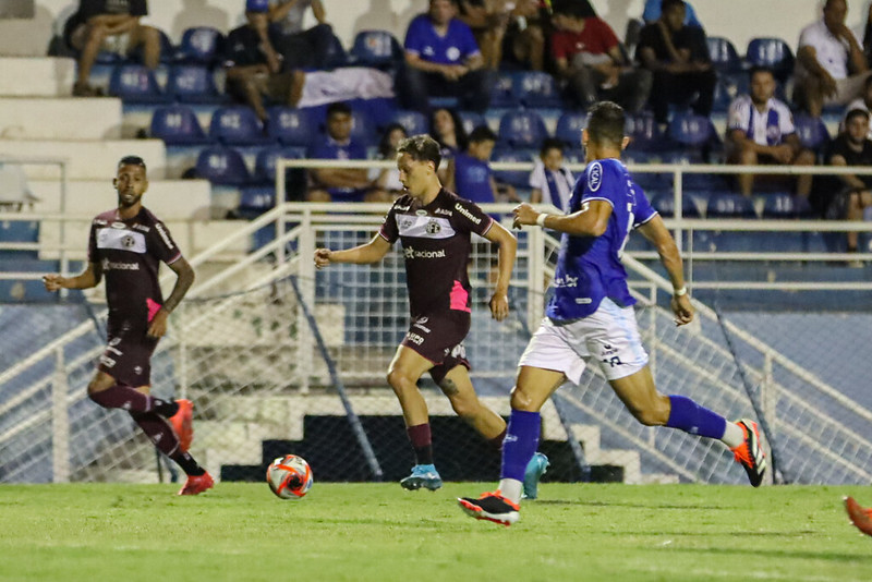 São Bento 0 x 2 Ferroviária - Locomotiva volta ao G8 e complica Bentão 7 Ferroviaria bate Sao Bento na Serie A2 1