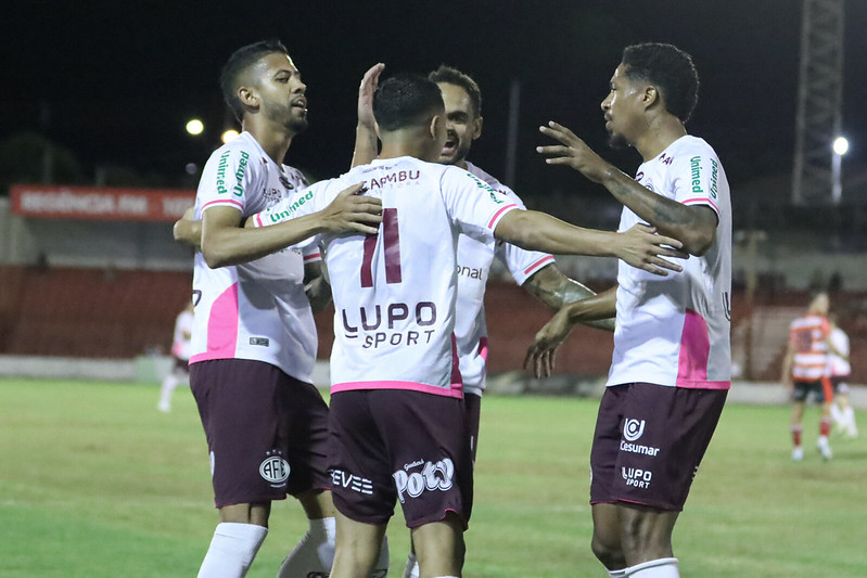 Linense 2 x 2 Ferroviária - Na raça, Locomotiva arranca empate em Lins 3 Ferroviaria e Linense empatam na Serie A2 5