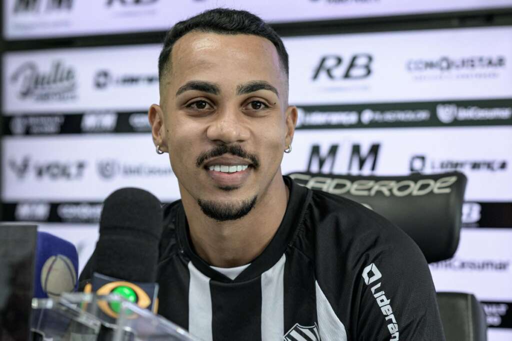 Breno é apresentado no Figueirense e projeta estreia no clássico com Avaí