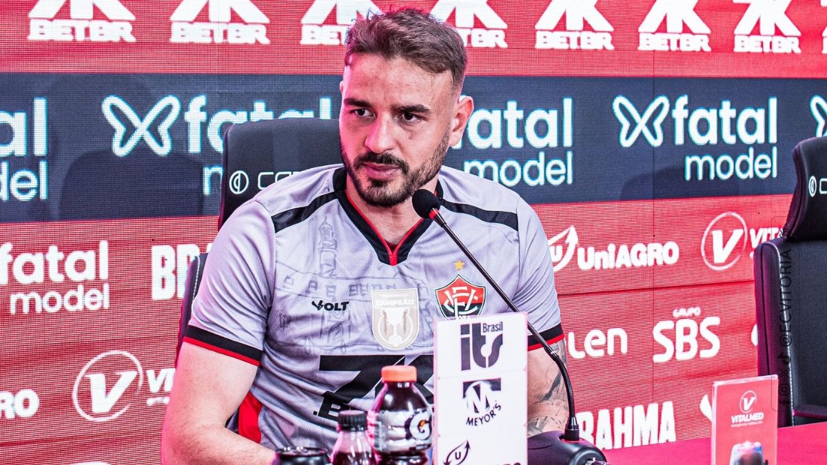 Cruzeiro negocia contratação de goleiro que chegou ao Vitória em janeiro (Foto: Victor Ferreira/ECV)