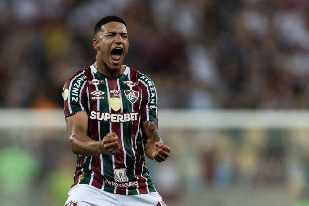 Fluminense encaminha venda de Kauã Elias ao Shakhtar Donetsk