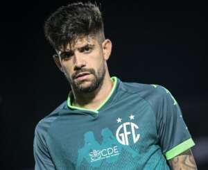 Guarani nega ter  afastado atacante Matheus Régis por indisciplina