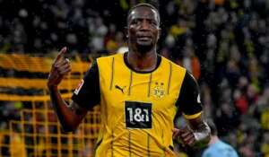 Dortmund faz a maior goleada do Alemão, com 4 de Guirassy