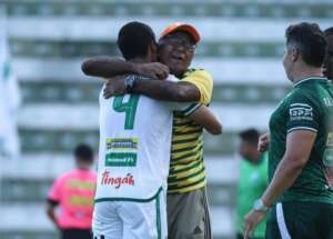 Francana x União São João - Clubes brigam pela zona de classificação nesta quarta