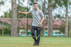 Júnior Rocha valoriza empate com o Linense e garante foco da Ferroviária contra o São José